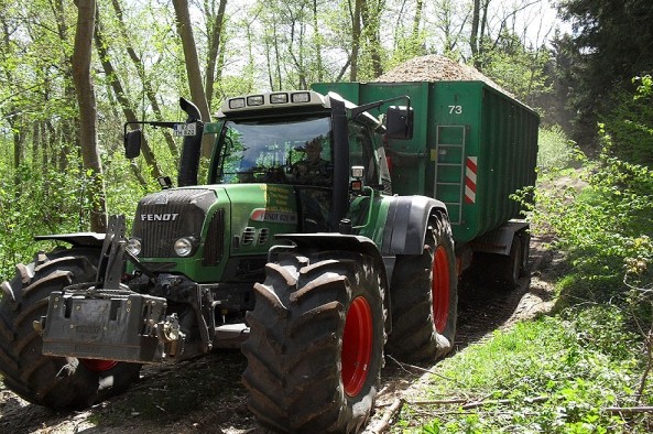 nicht zugeordnet/Container_Transport.jpg (original)